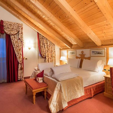 Hotel Sassongher Корвара ин Бадия Екстериор снимка