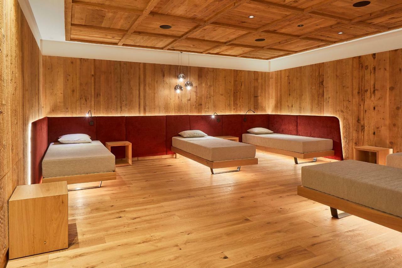 Hotel Sassongher Корвара ин Бадия Екстериор снимка